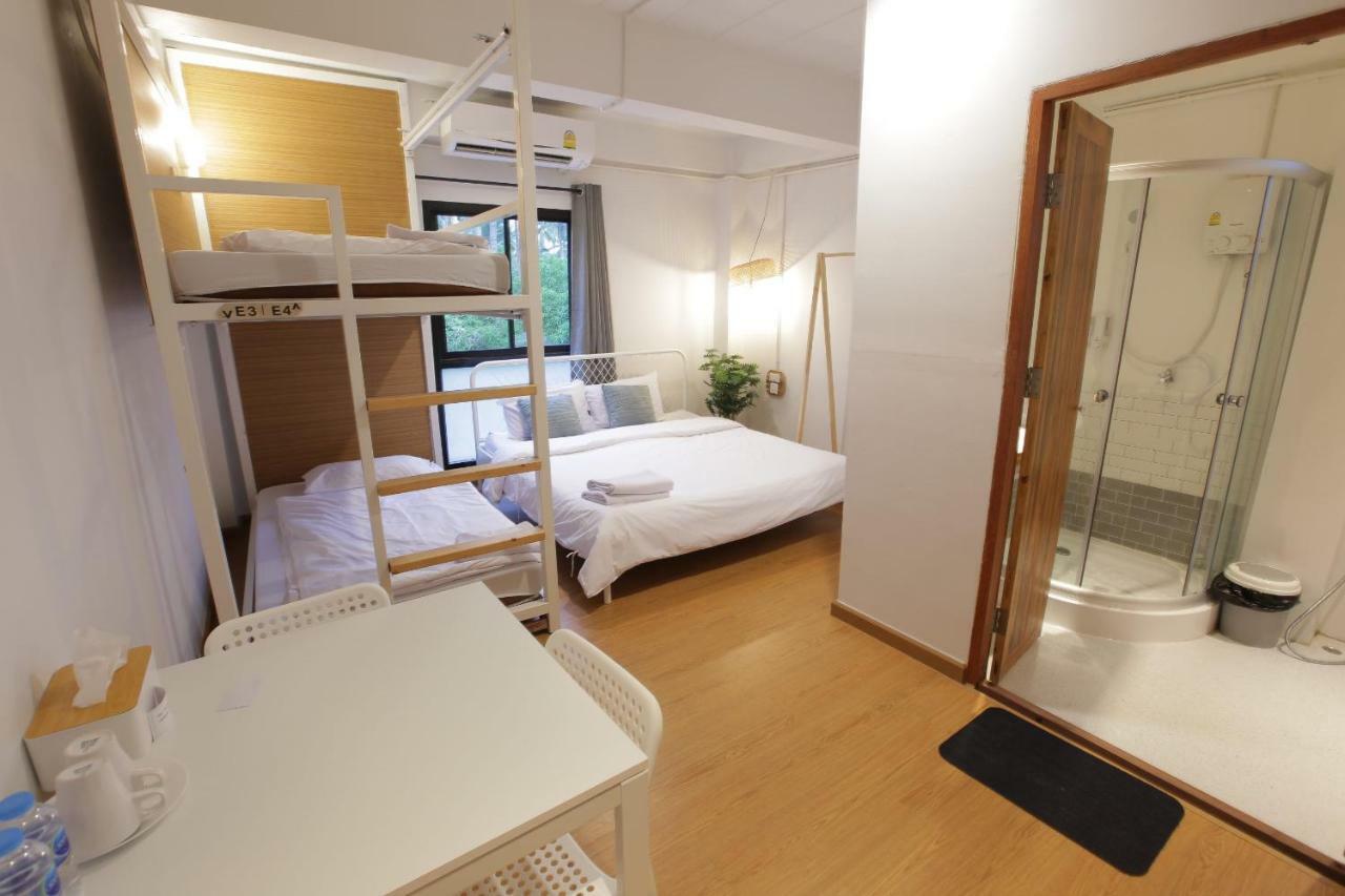The Peace Hostel Damnoen Saduak Bagian luar foto